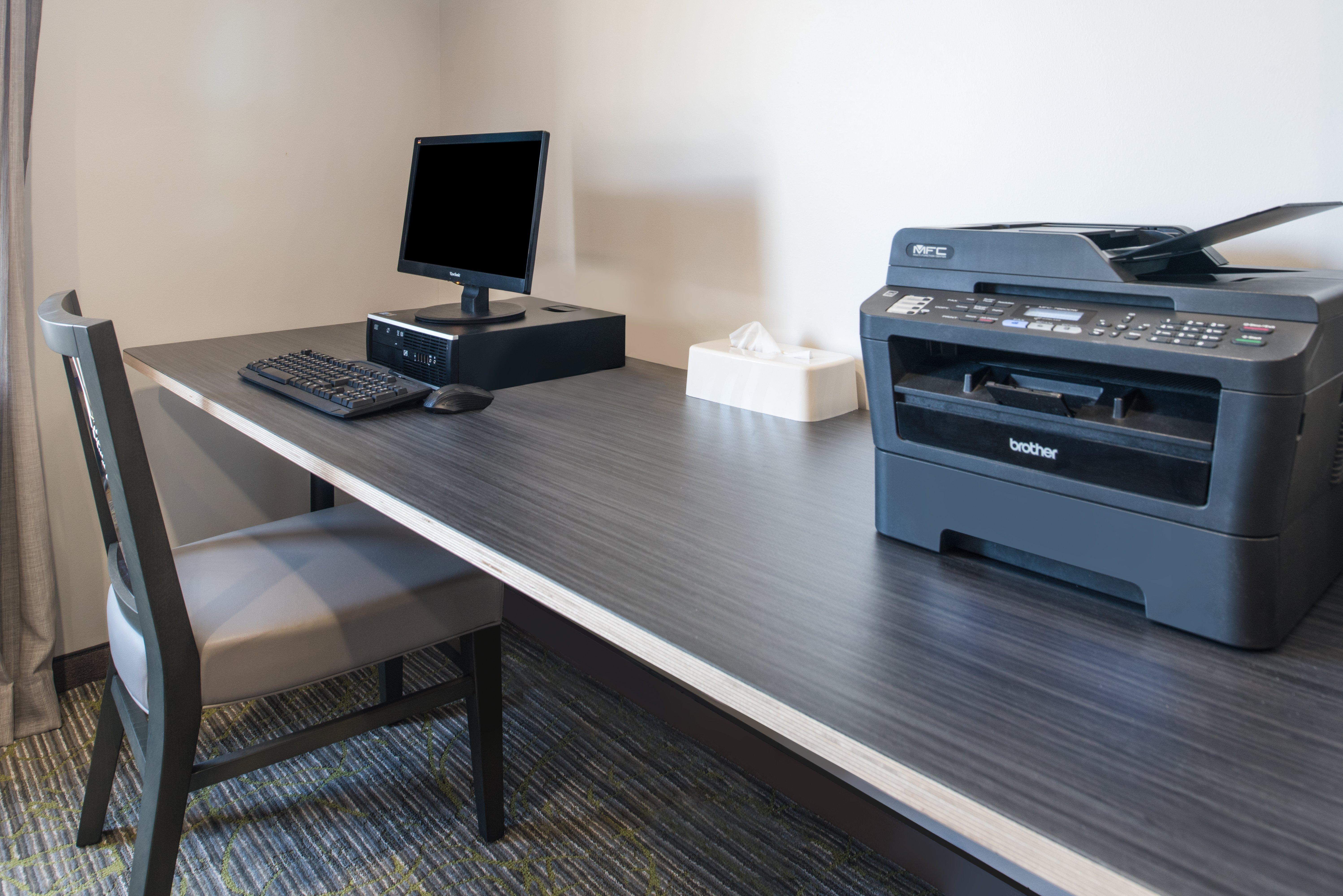 Holiday Inn Express Hotel & Suites Burlington By Ihg Ngoại thất bức ảnh