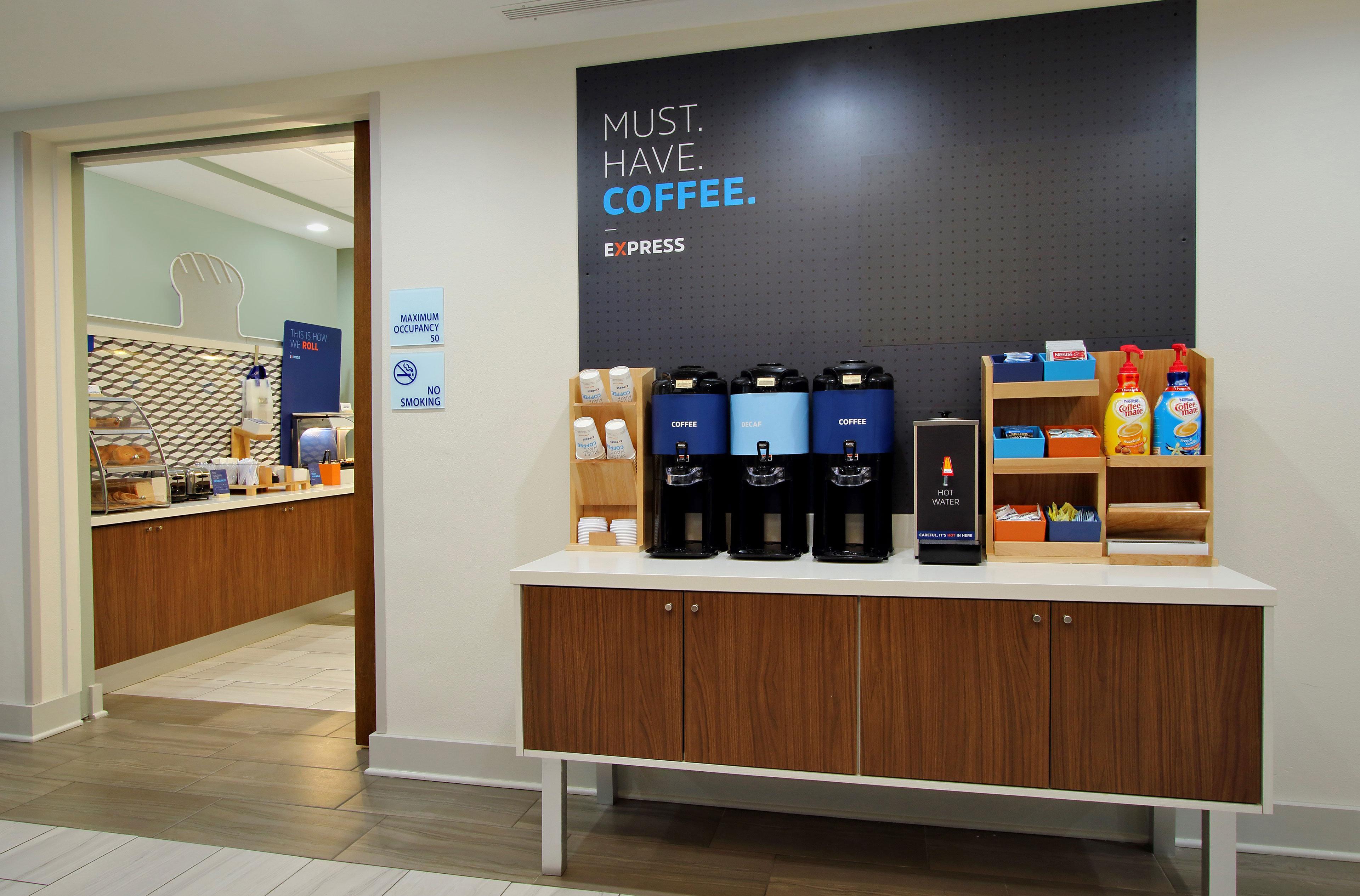 Holiday Inn Express Hotel & Suites Burlington By Ihg Ngoại thất bức ảnh