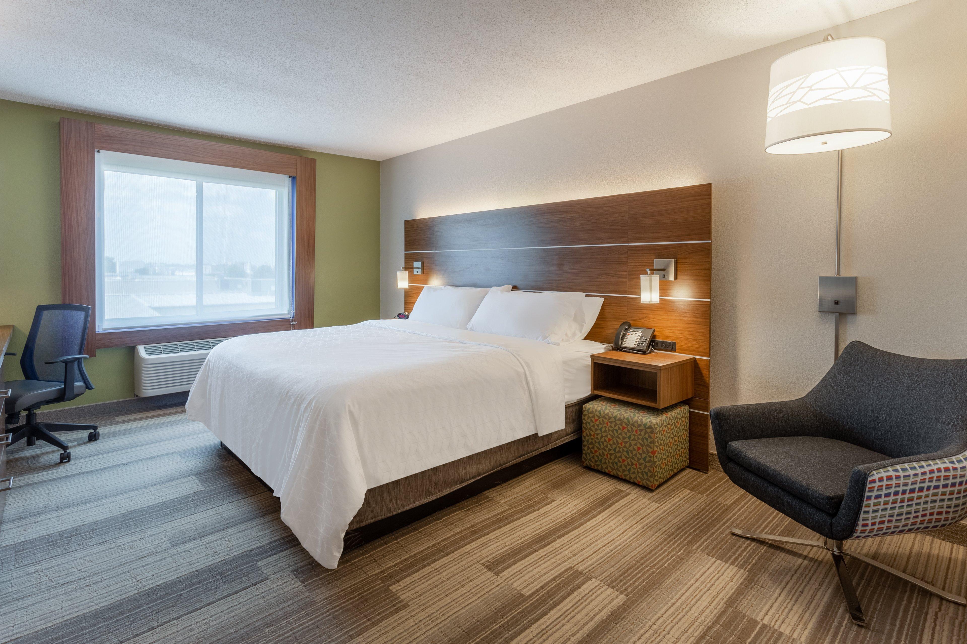 Holiday Inn Express Hotel & Suites Burlington By Ihg Ngoại thất bức ảnh