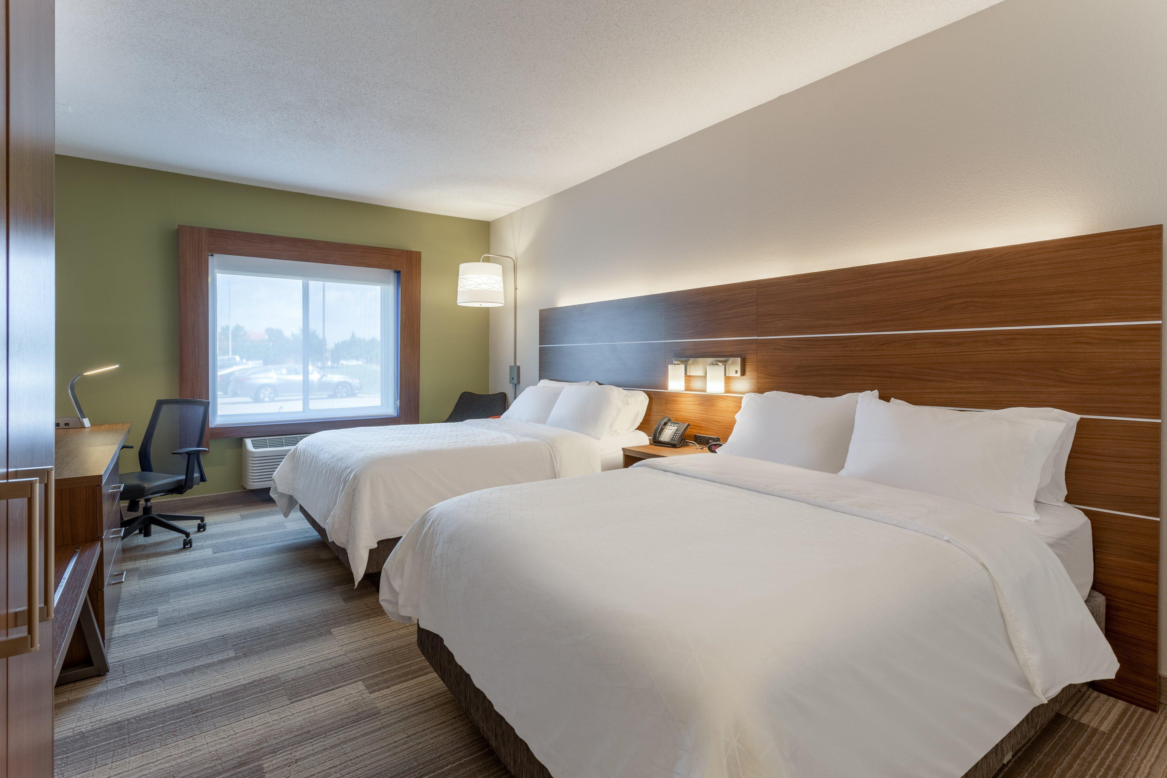 Holiday Inn Express Hotel & Suites Burlington By Ihg Ngoại thất bức ảnh