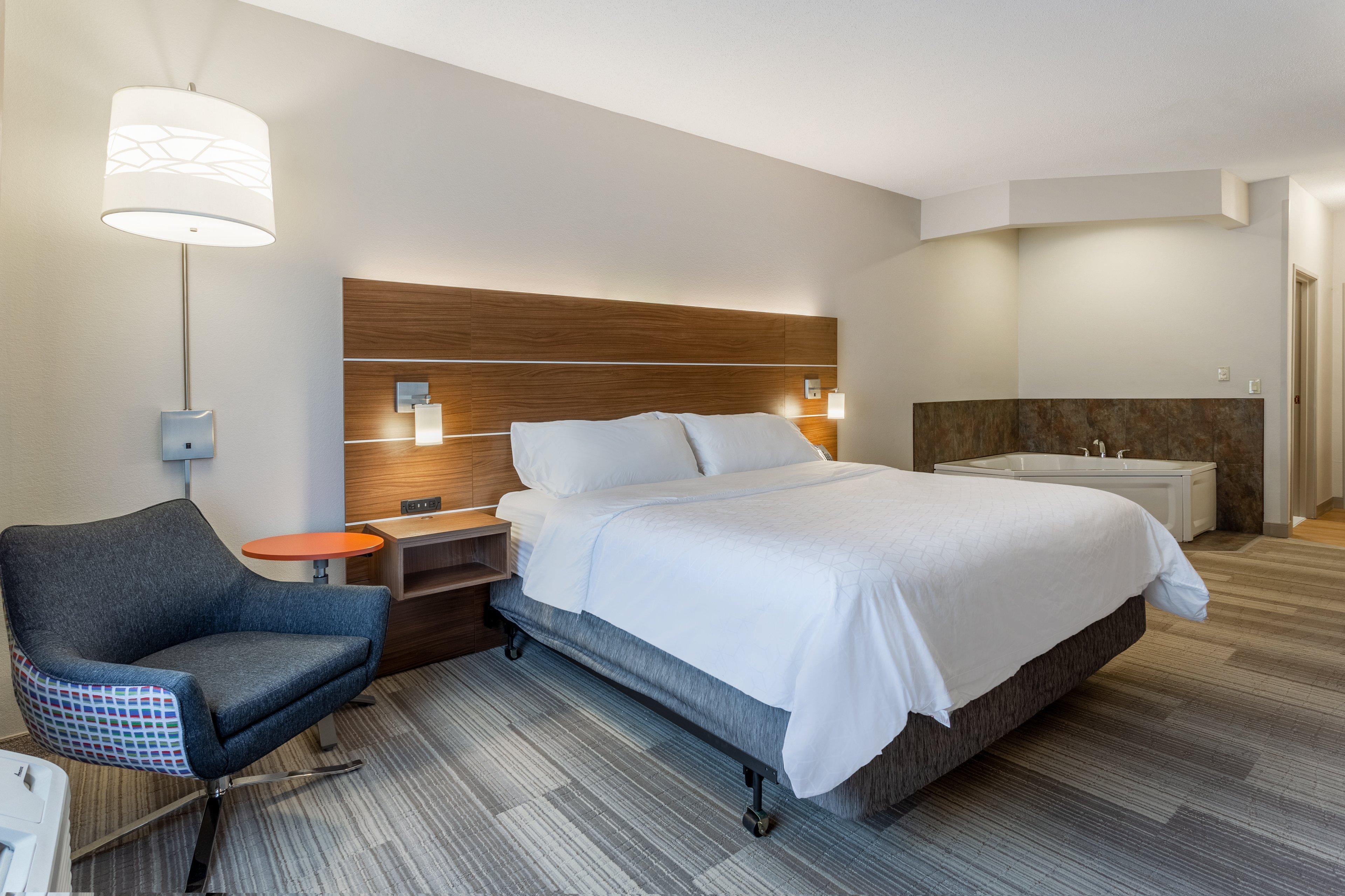 Holiday Inn Express Hotel & Suites Burlington By Ihg Ngoại thất bức ảnh